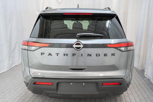 2025 Nissan Pathfinder SV FWD