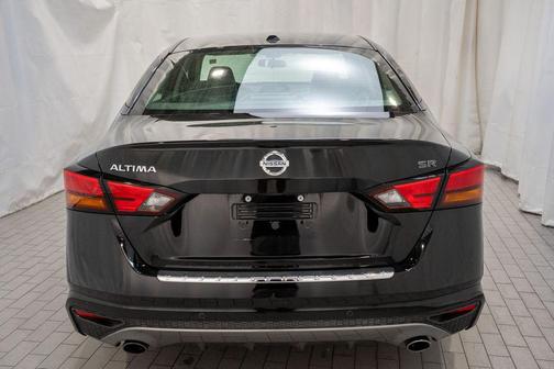 Super Black 2020 Nissan Altima SR FWD