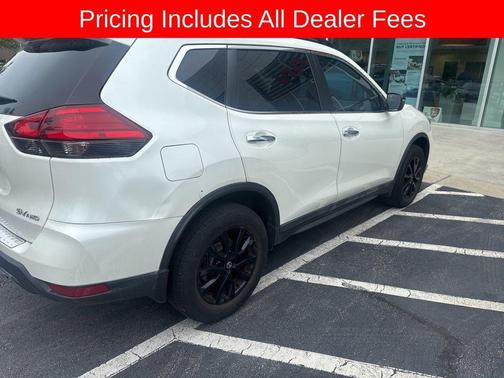 Pearl White 2017 Nissan Rogue SV