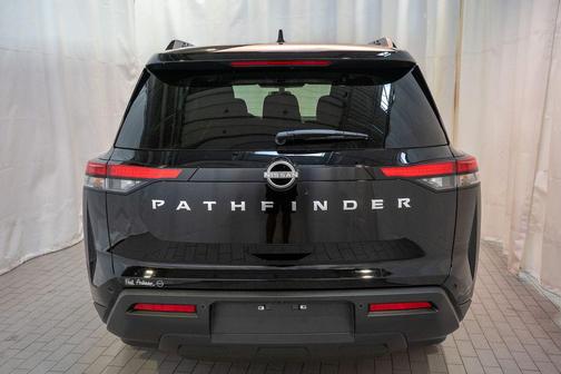 2025 Nissan Pathfinder SV FWD