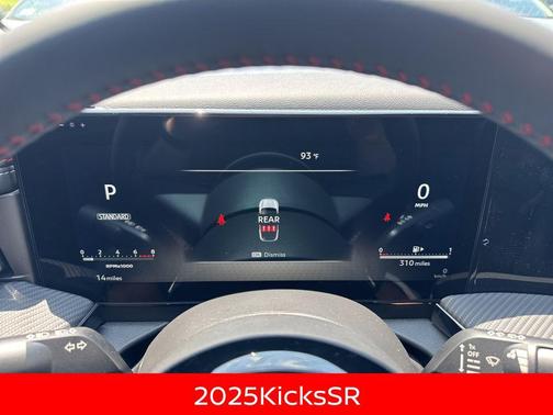 2025 Nissan Kicks SR