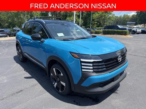 2025 Nissan Kicks SR
