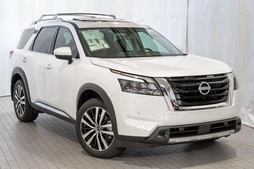 2025 Nissan Pathfinder Platinum 4WD