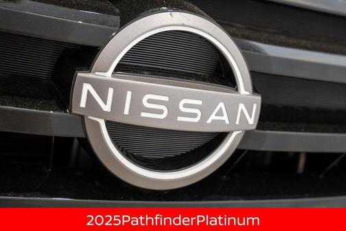 2025 Nissan Pathfinder Platinum 4WD