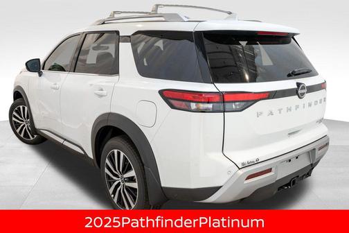 2025 Nissan Pathfinder Platinum 4WD