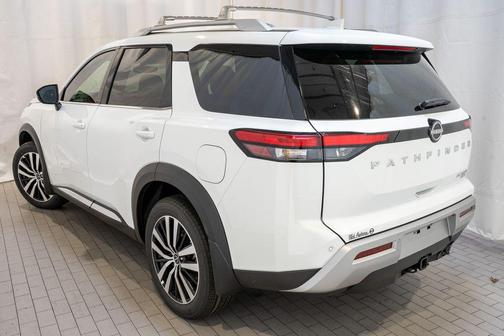 2025 Nissan Pathfinder Platinum 4WD