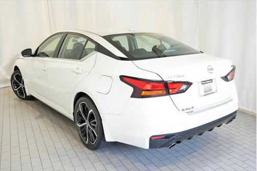 2023 Nissan Altima SR FWD