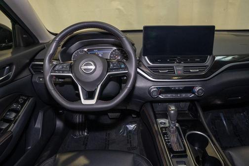 2024 Nissan Altima SR VC-Turbo FWD