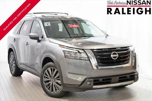 2022 Nissan Pathfinder SL 2WD