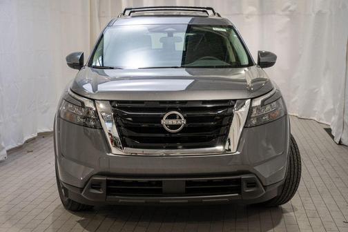 2025 Nissan Pathfinder SV FWD