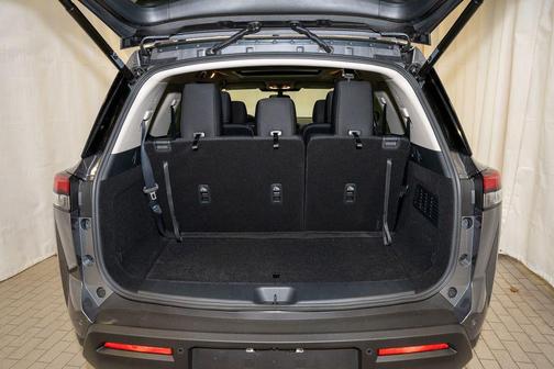 2025 Nissan Pathfinder SV FWD