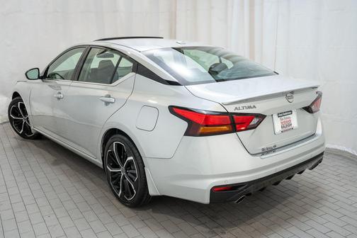 2023 Nissan Altima SR FWD