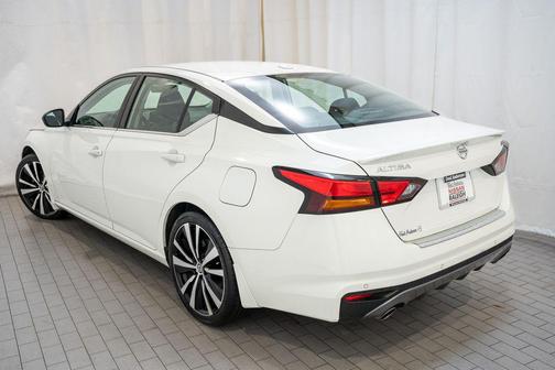 2021 Nissan Altima SR FWD