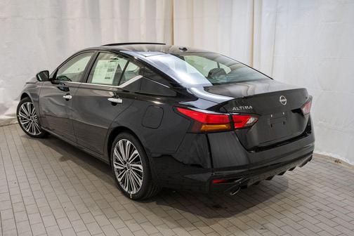 2025 Nissan Altima 2.5 SL