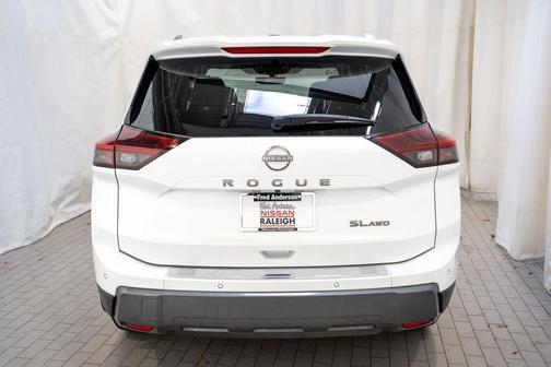 2024 Nissan Rogue SL