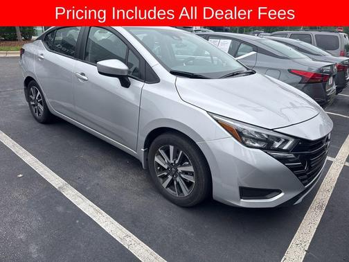Brilliant Silver Metallic 2025 Nissan Versa 1.6 SV