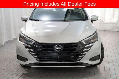 Brilliant Silver Metallic 2025 Nissan Versa 1.6 SV