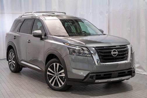 2025 Nissan Pathfinder Platinum 4WD