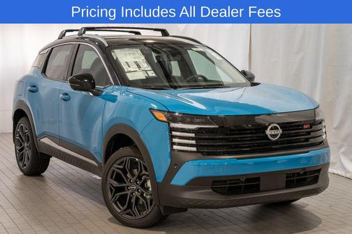 Arctic Ice Blue Metallic/Super Black 2026 Nissan Kicks SR