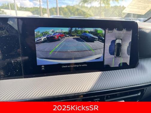 2025 Nissan Kicks SR