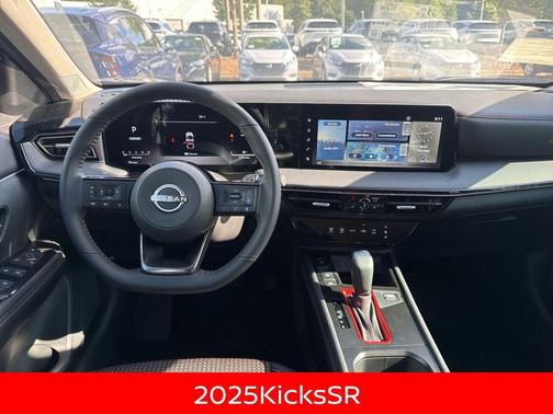 2025 Nissan Kicks SR