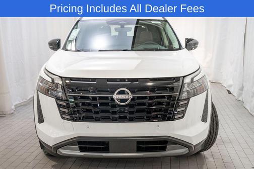 Everest White Pearl Tricoat 2026 Nissan Pathfinder Platinum