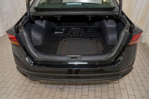 2024 Nissan Altima SR VC-Turbo FWD