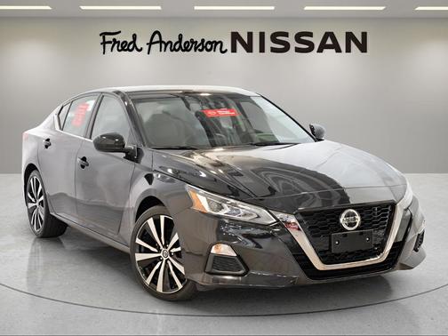 2022 Nissan Altima SR FWD
