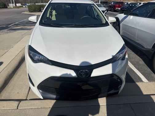 Blizzard Pearl 2017 Toyota Corolla LE
