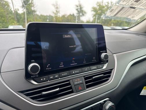 2025 Nissan Altima SR FWD