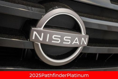 2025 Nissan Pathfinder Platinum 4WD