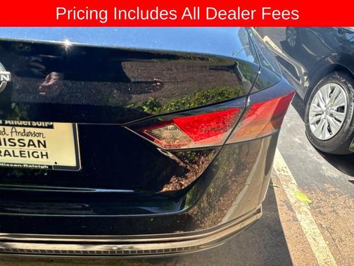 Super Black 2025 Nissan Altima S FWD