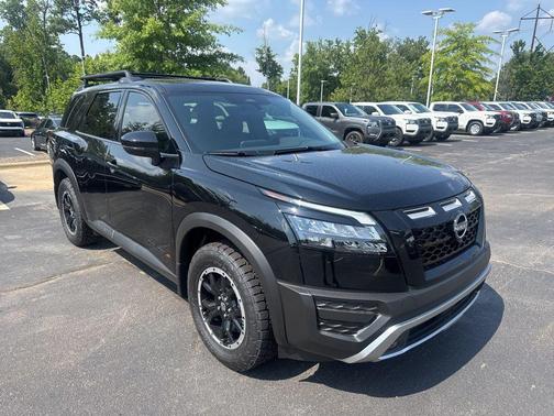 2025 Nissan Pathfinder Rock Creek 4WD