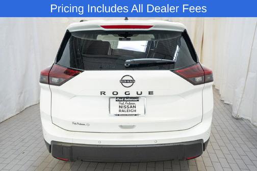 Everest White Pearl Tricoat 2026 Nissan Rogue Dark Armor