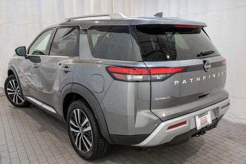 2023 Nissan Pathfinder Platinum 4WD