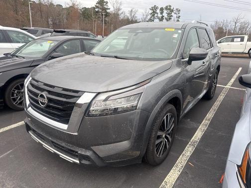 2023 Nissan Pathfinder Platinum 4WD