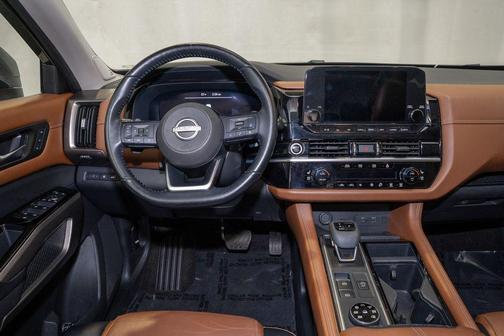 2023 Nissan Pathfinder Platinum 4WD