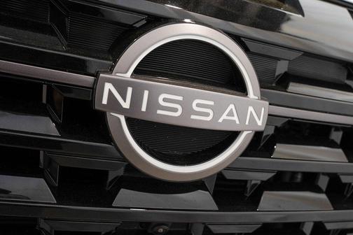 Everest White Pearl Tricoat 2026 Nissan Pathfinder Platinum