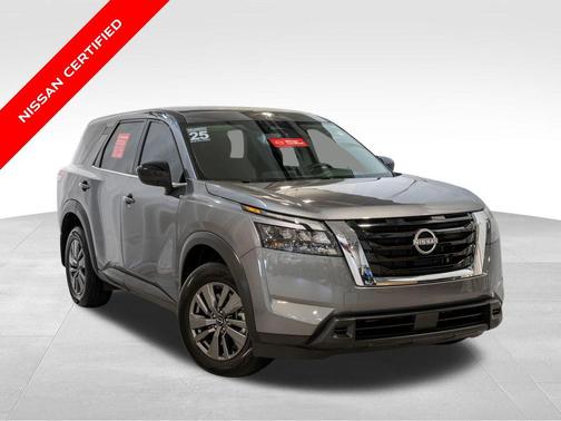 2025 Nissan Pathfinder S 4WD