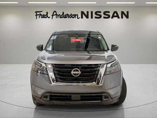 2025 Nissan Pathfinder S 4WD