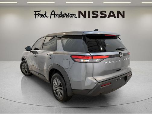 2025 Nissan Pathfinder S 4WD