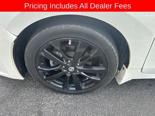 Pearl White 2018 Nissan Altima 2.5 SR
