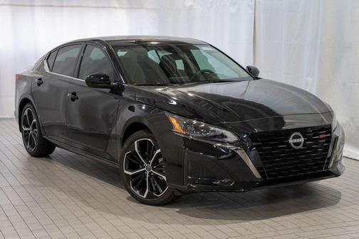 2025 Nissan Altima SR FWD