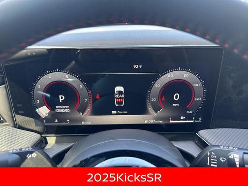 2025 Nissan Kicks SR