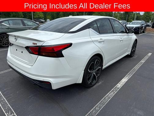 Pearl White Tricoat 2025 Nissan Altima SR FWD