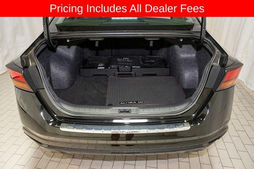 Super Black 2023 Nissan Altima SR Intelligent AWD