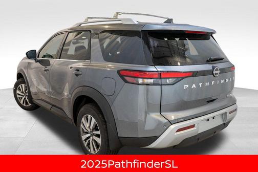 2025 Nissan Pathfinder SL 4WD
