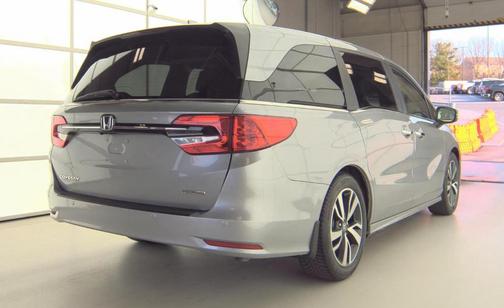 Lunar Silver Metallic 2023 Honda Odyssey Touring