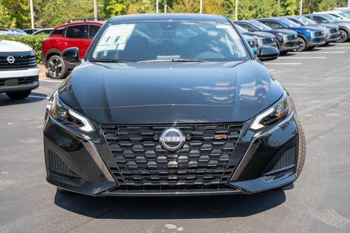 2025 Nissan Altima SR FWD