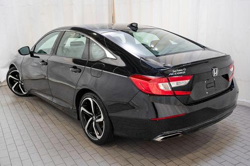 Crystal Black Pearl 2022 Honda Accord Sport 1.5T